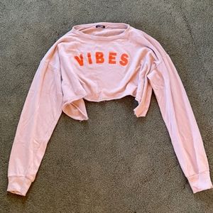 90s Y2K Style Fashion Nova VIBES Pink Cropped Sweatshirt Medium